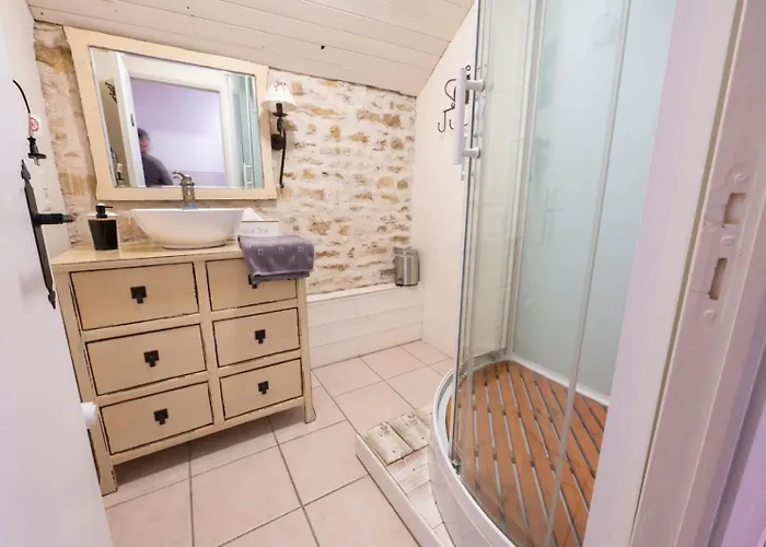 L'entre Deux Vignes Brizambourg