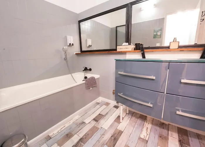 L'entre Deux Vignes Bed & Breakfast Brizambourg